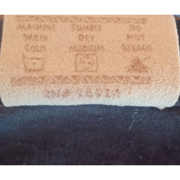 Vtg The Mountain T Shirt Men Large Black Short Sleeve 100% Cotton Wolf Paw Print - Picture 4 of 4